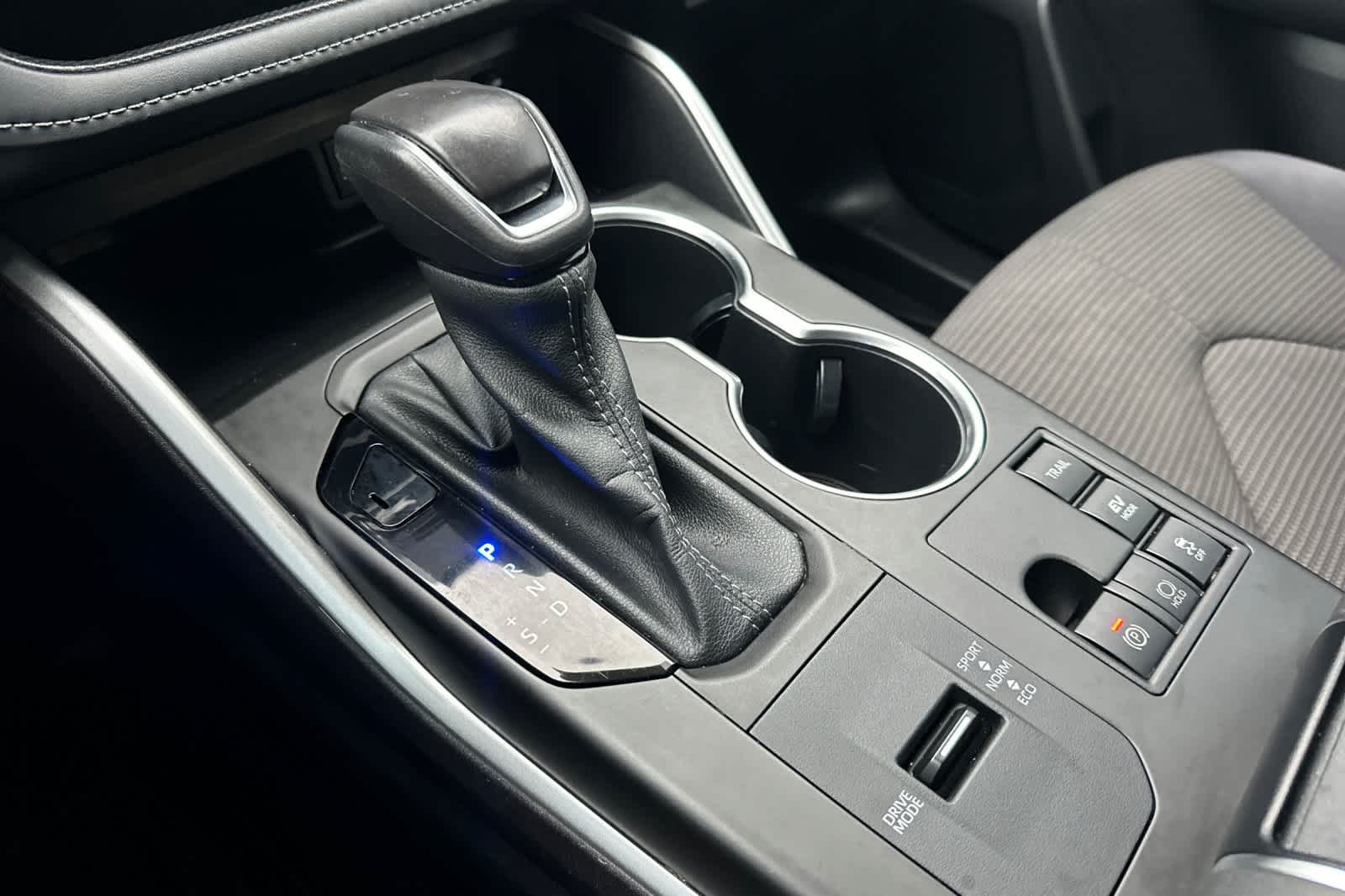 Thumbnail: 2023 Toyota Highlander - 22