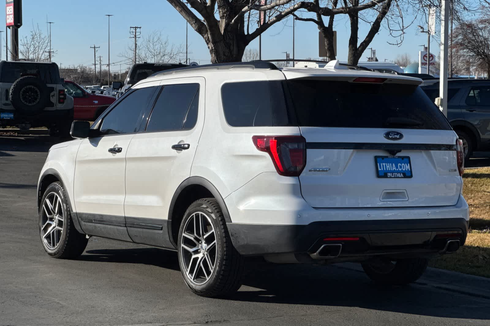Thumbnail: 2017 Ford Explorer - 6