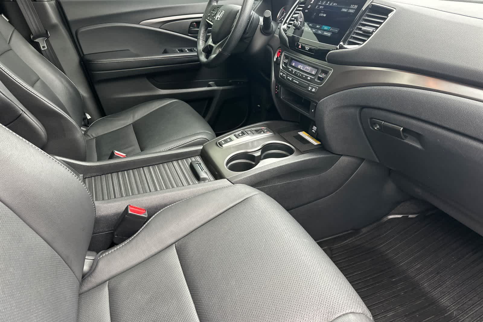 Thumbnail: 2022 Honda Passport - 16