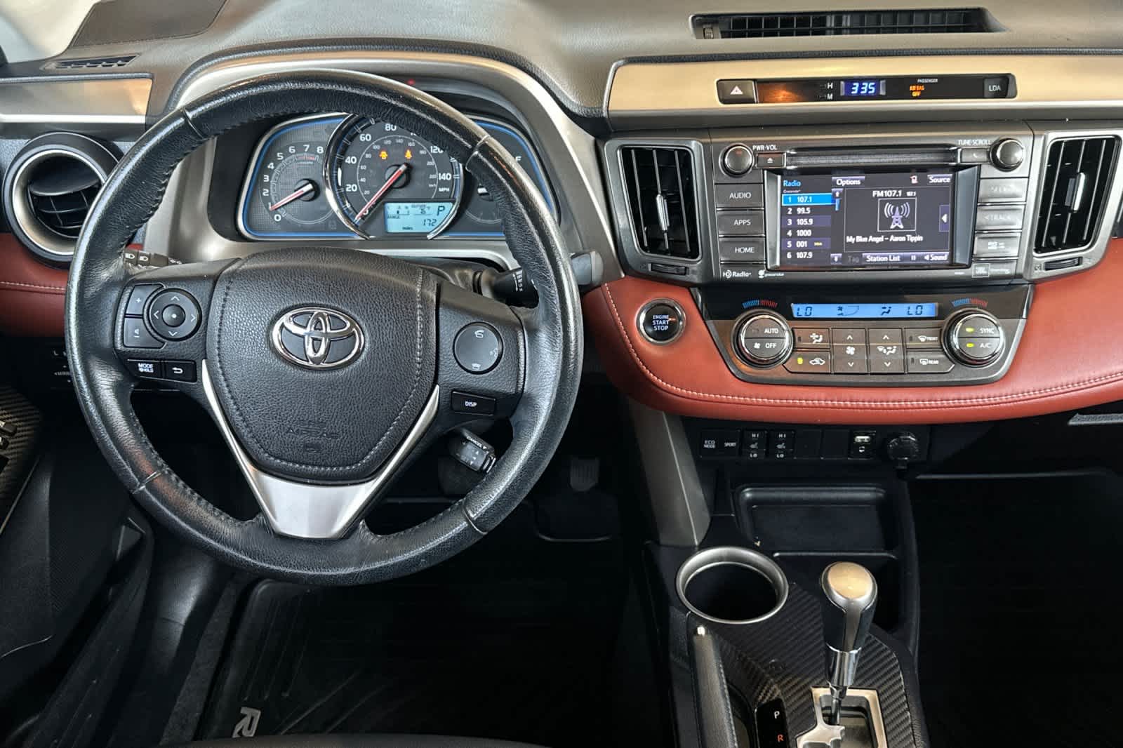 Thumbnail: 2015 Toyota RAV4 - 14