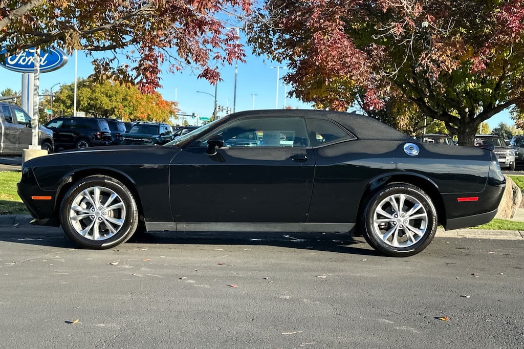 Used 2022 Dodge Challenger SXT Coupe