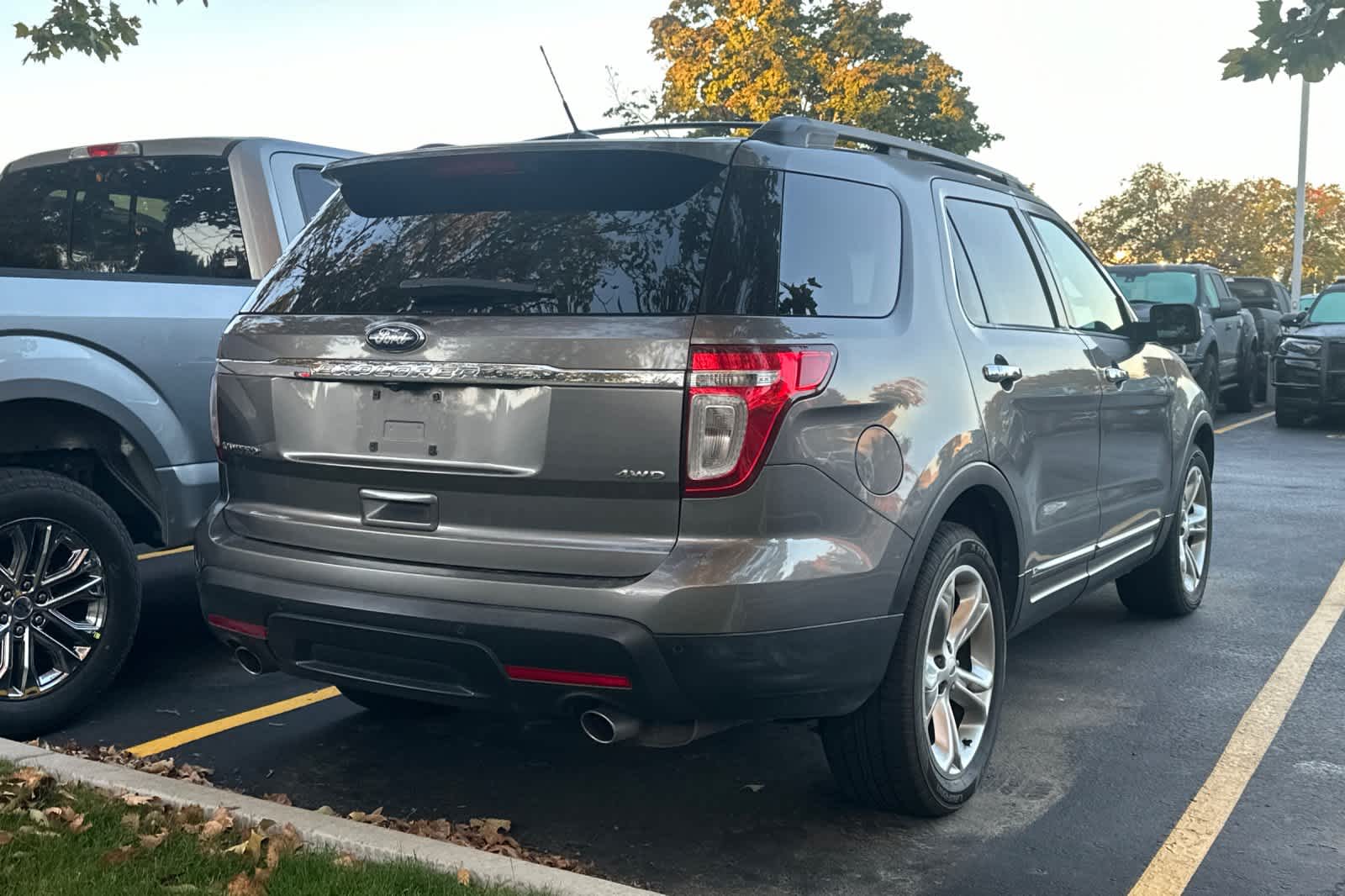 2012 Ford Explorer Limited photo 2