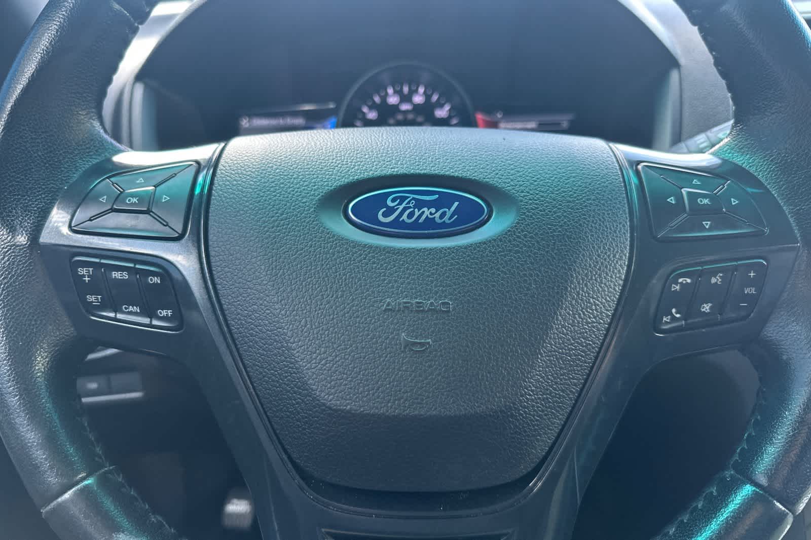 Thumbnail: 2016 Ford Explorer - 25