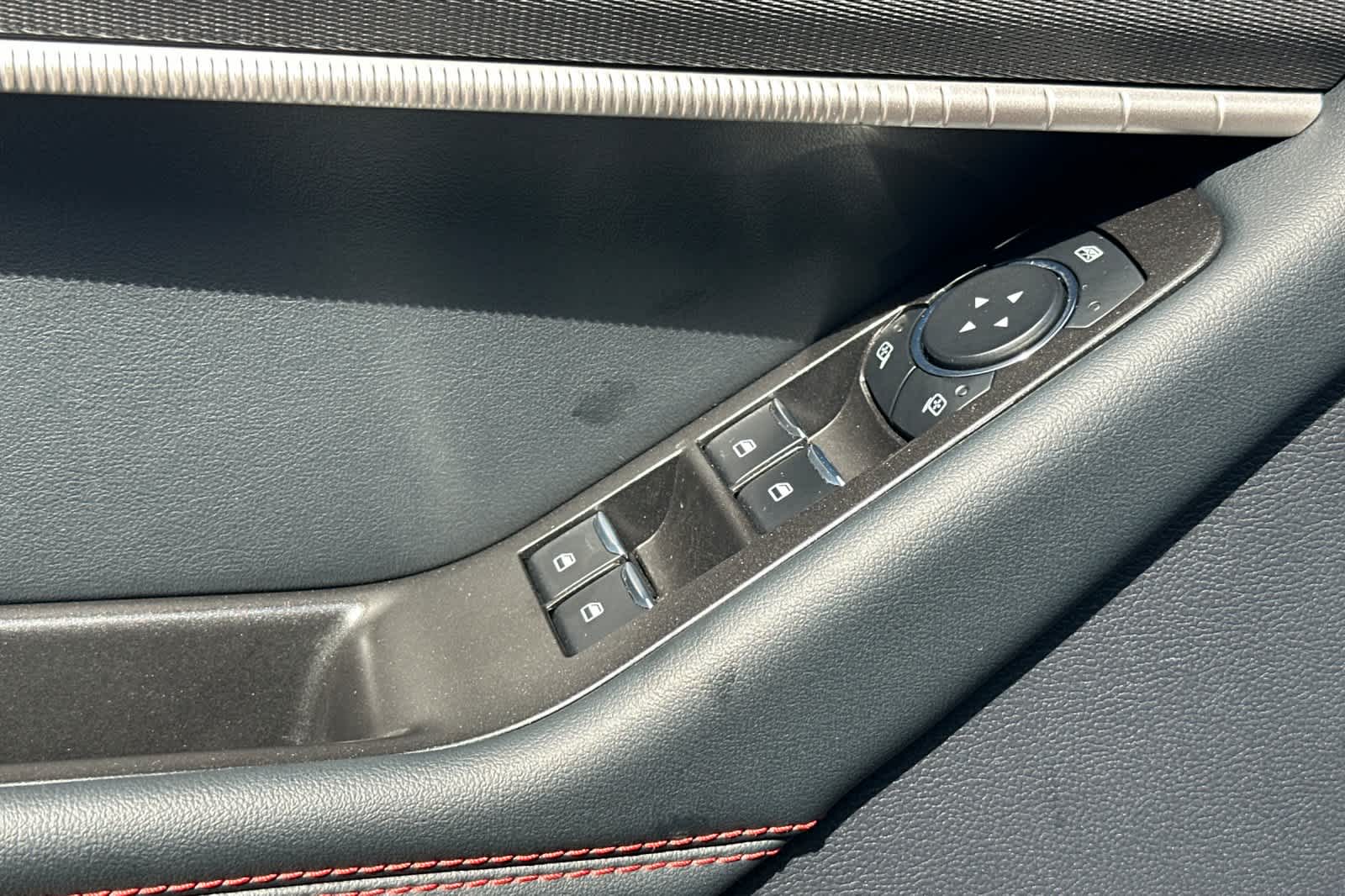 Thumbnail: 2025 Ford Explorer - 13