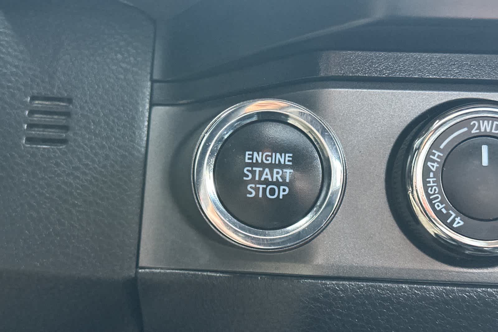 Thumbnail: 2019 Toyota Tacoma - 22