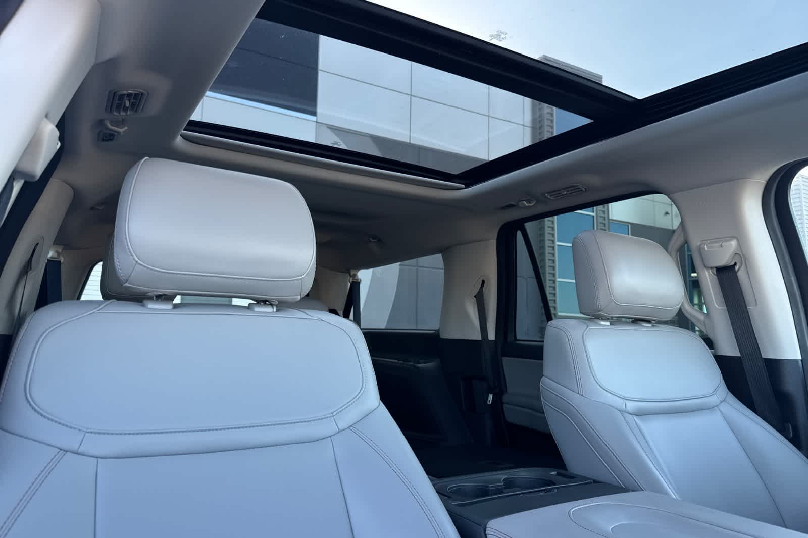 Thumbnail: 2025 Ford Expedition MAX - 18