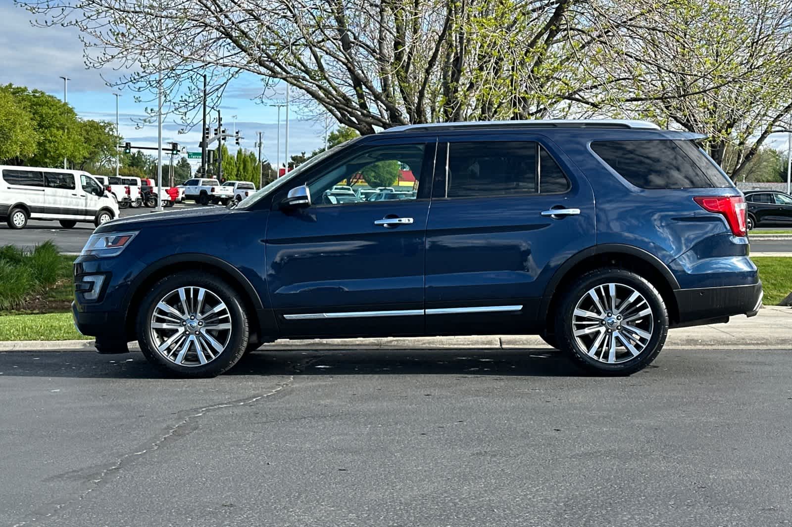 Thumbnail: 2017 Ford Explorer - 5