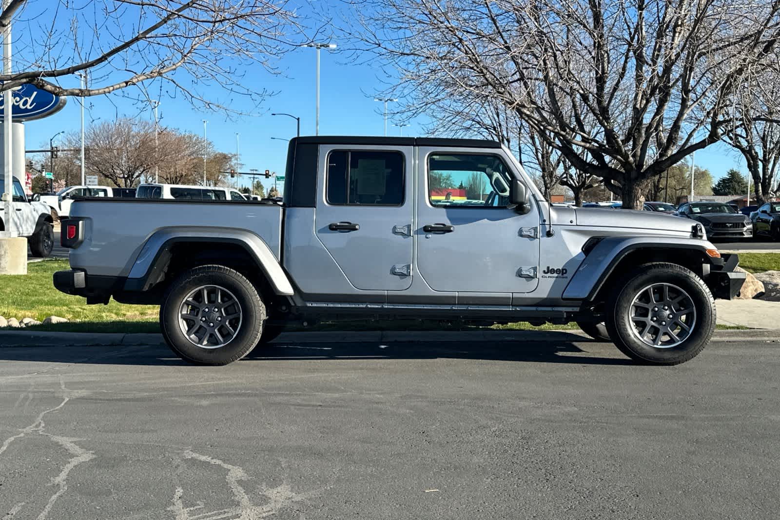 Thumbnail: 2020 Jeep Gladiator - 8
