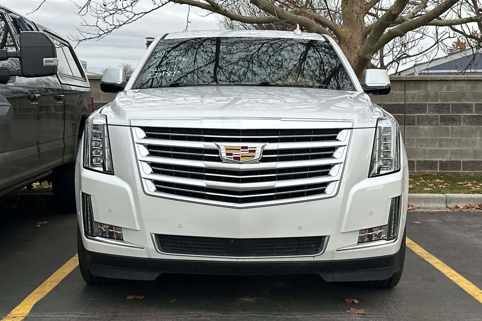 Thumbnail: 2017 Cadillac Escalade - 6