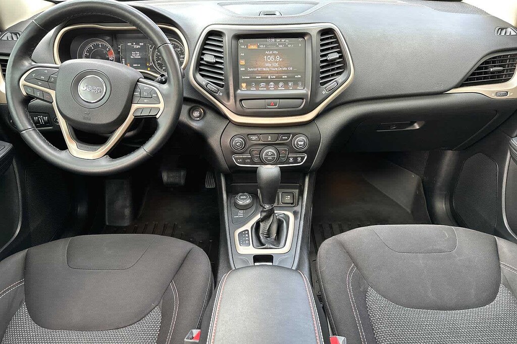 Used 2017 Jeep Cherokee Latitude 4x4 SUV Bright White For Sale in Boise