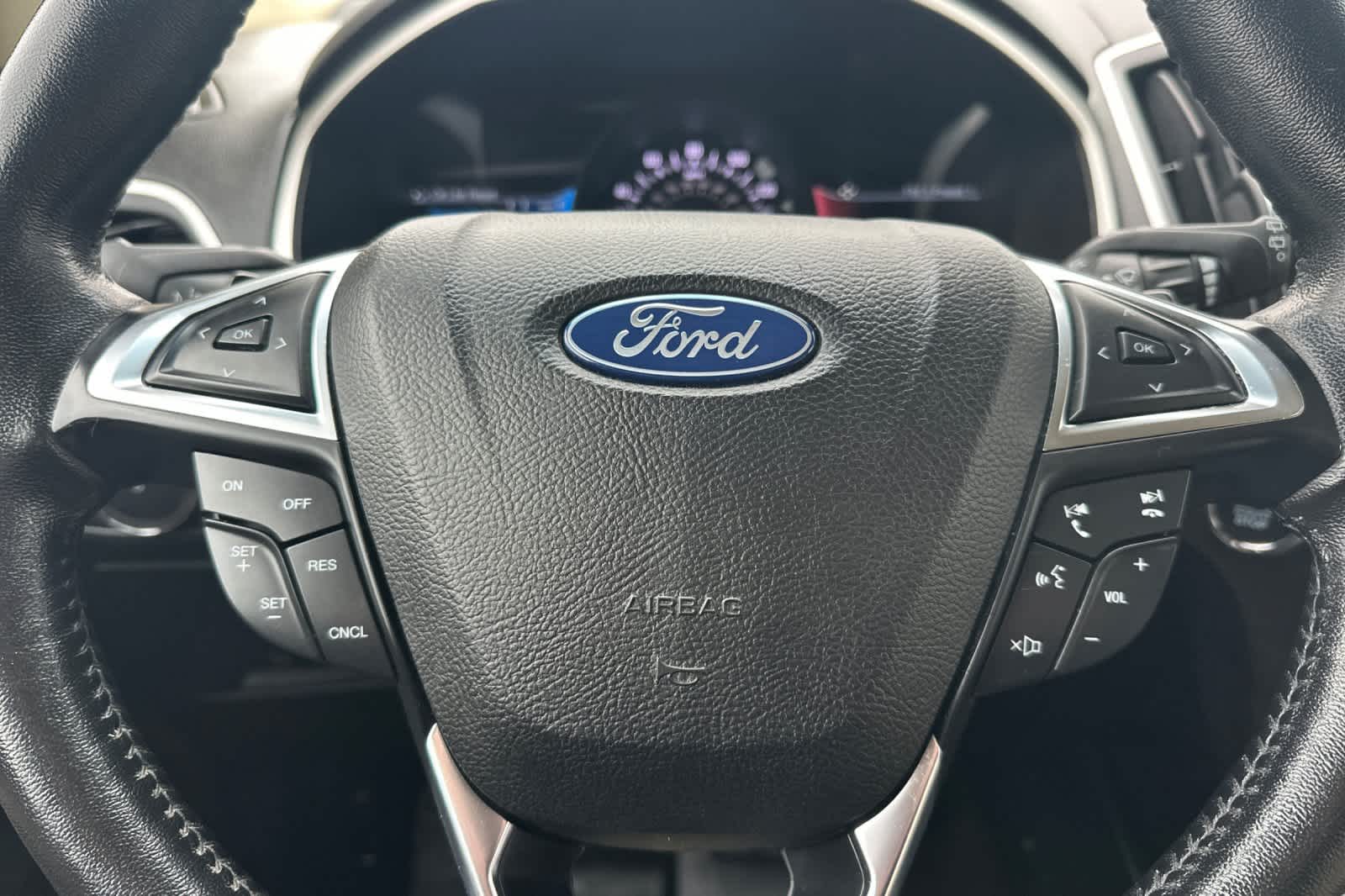Thumbnail: 2019 Ford Edge - 23