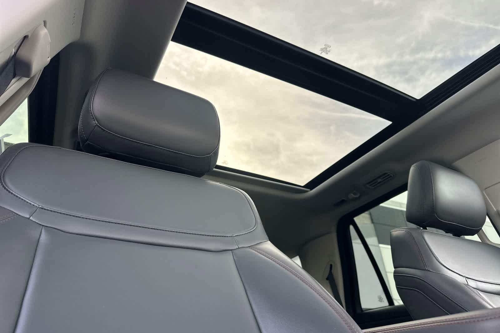 Thumbnail: 2025 Ford Expedition - 18