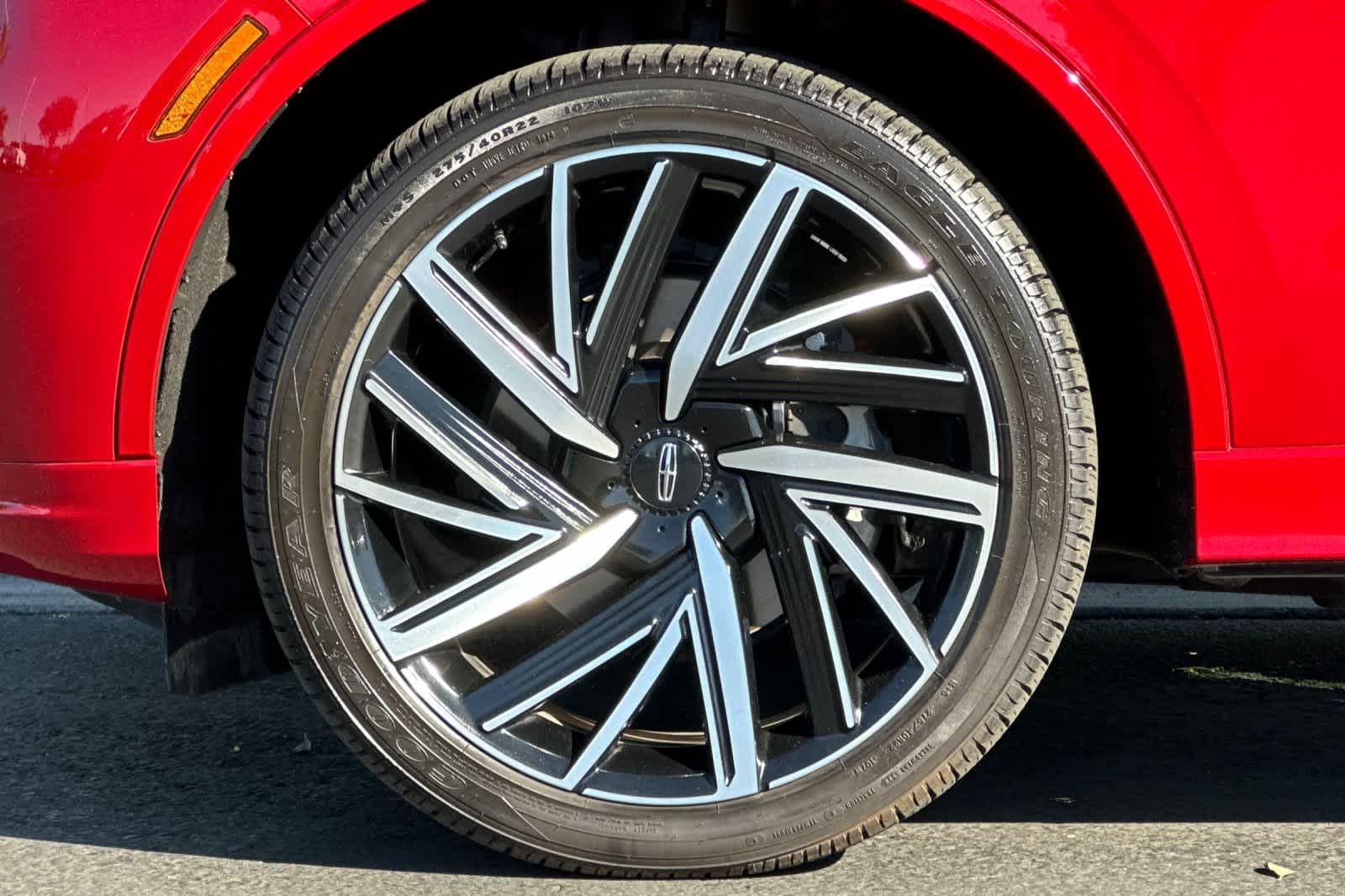 Thumbnail: 2025 Lincoln Aviator - 28