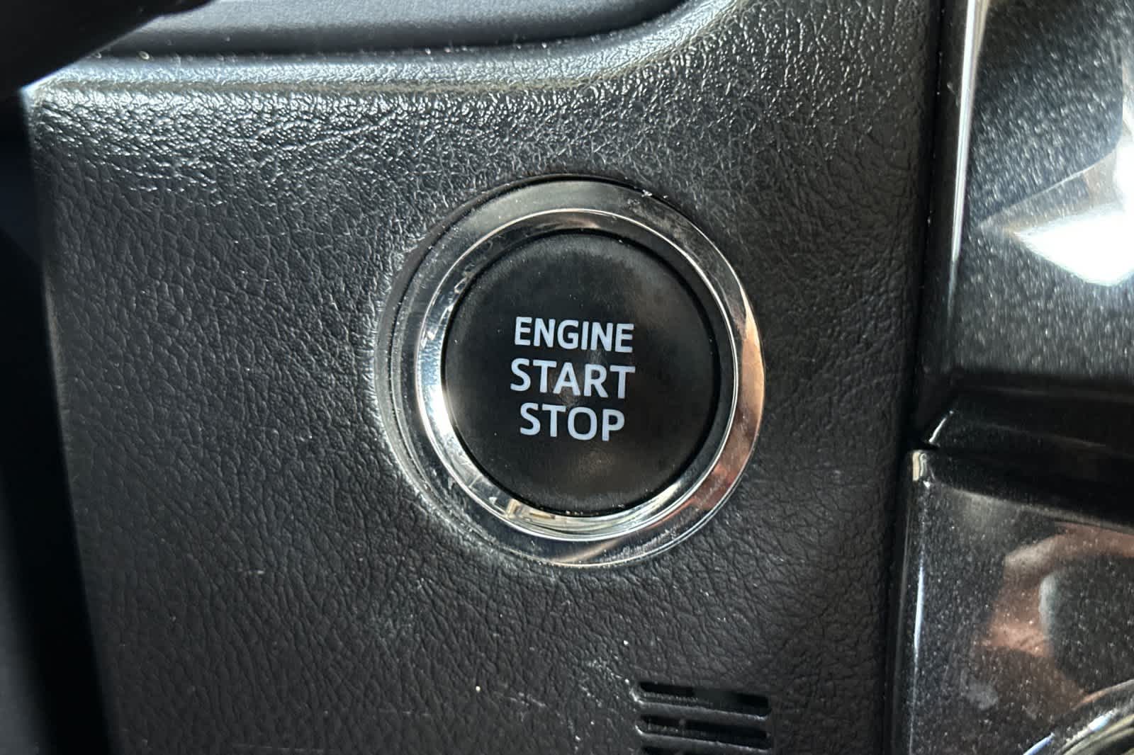 Thumbnail: 2022 Toyota 4Runner - 23