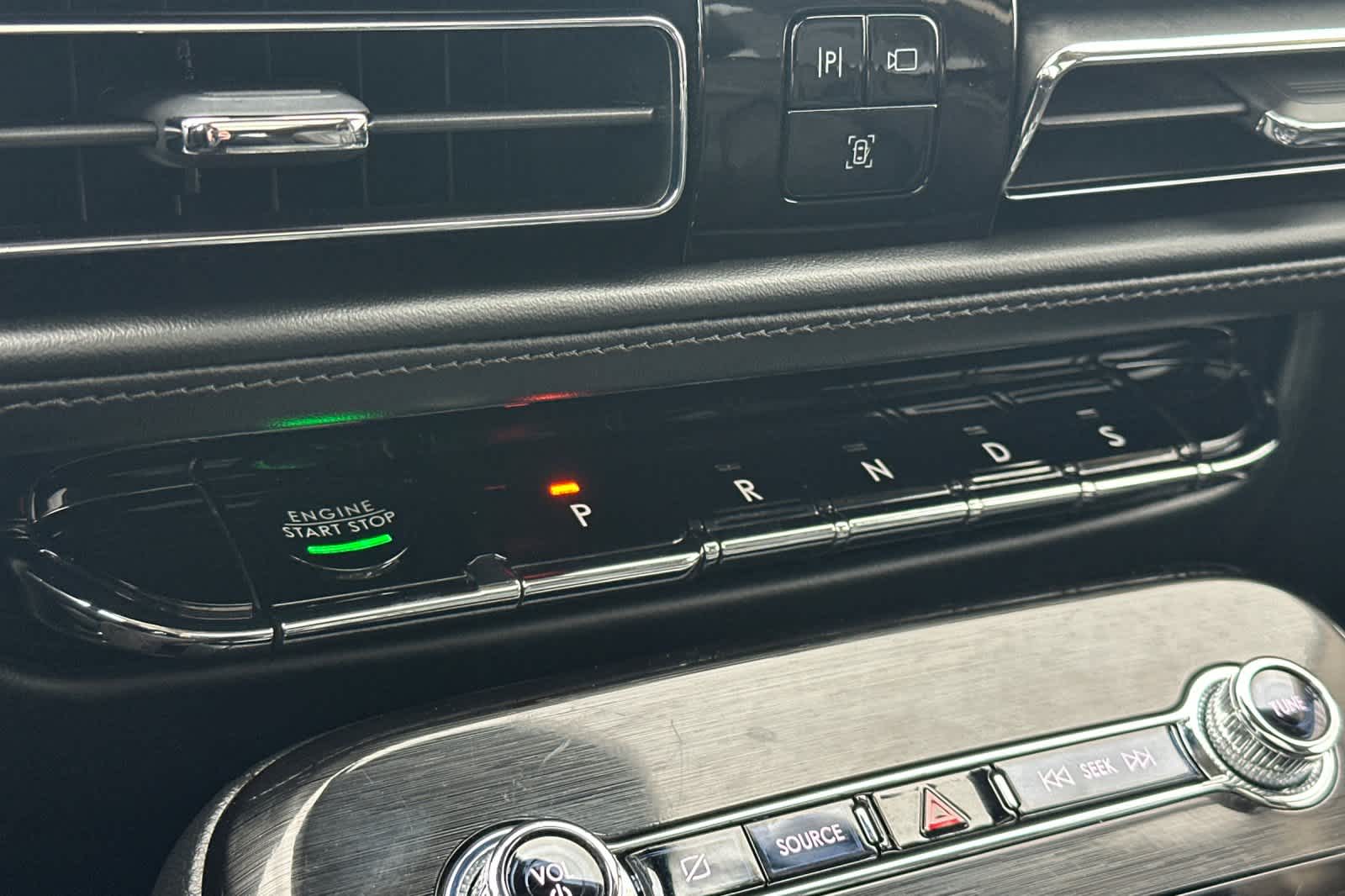 Thumbnail: 2023 Lincoln Nautilus - 22