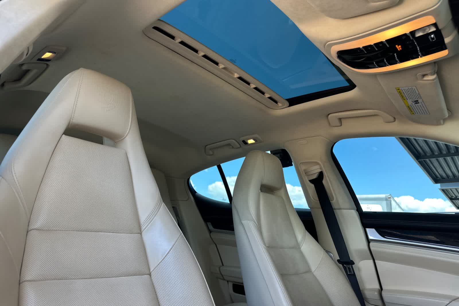 Thumbnail: 2014 Porsche Panamera - 16