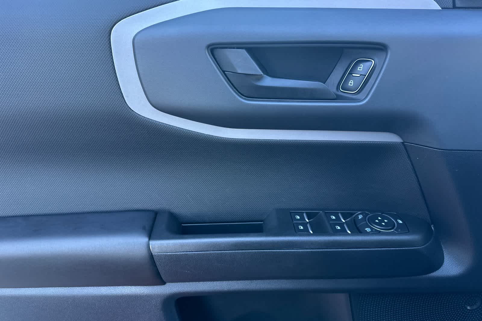 Thumbnail: 2023 Ford Bronco Sport - 12