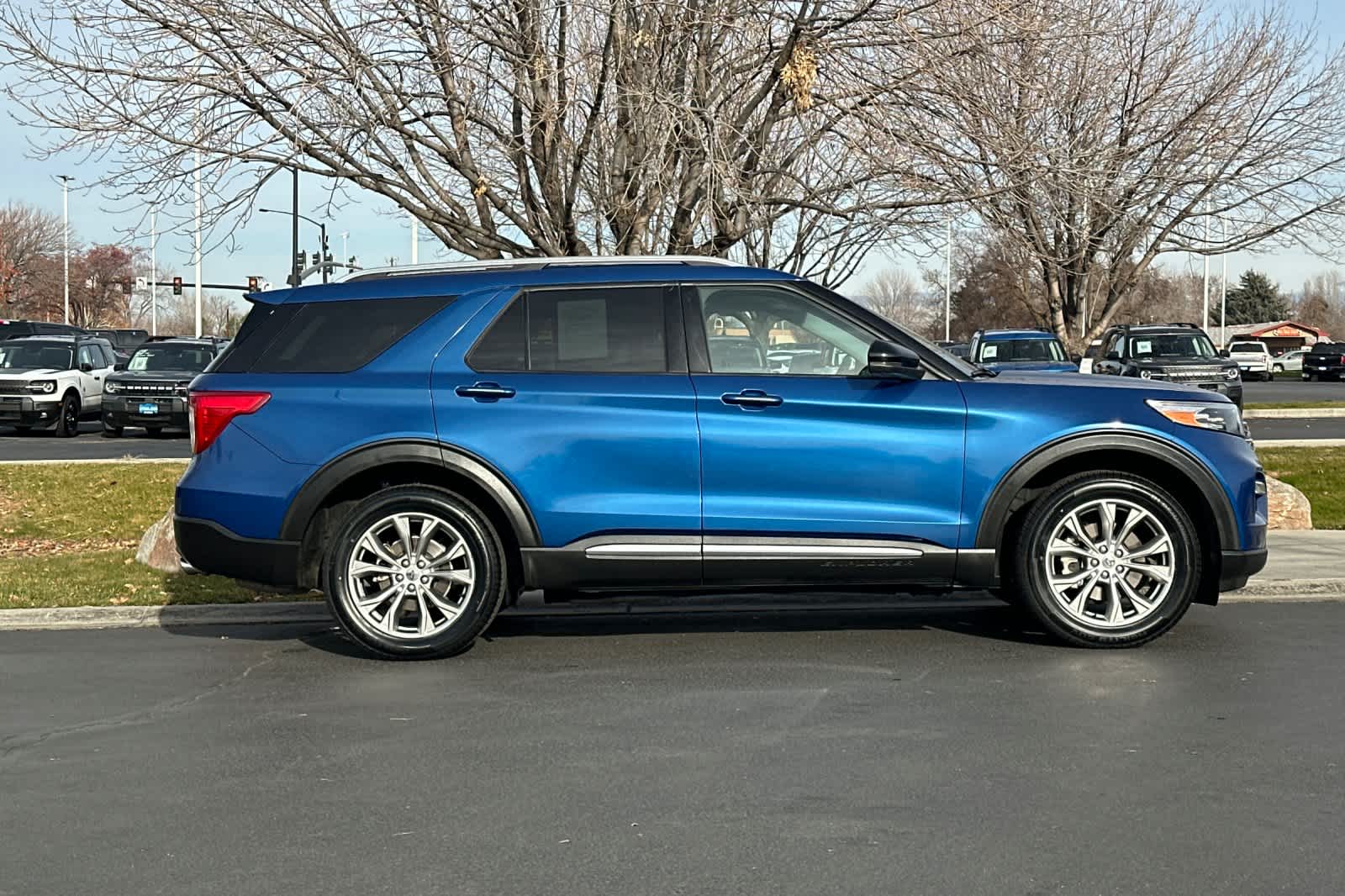 Thumbnail: 2022 Ford Explorer - 8