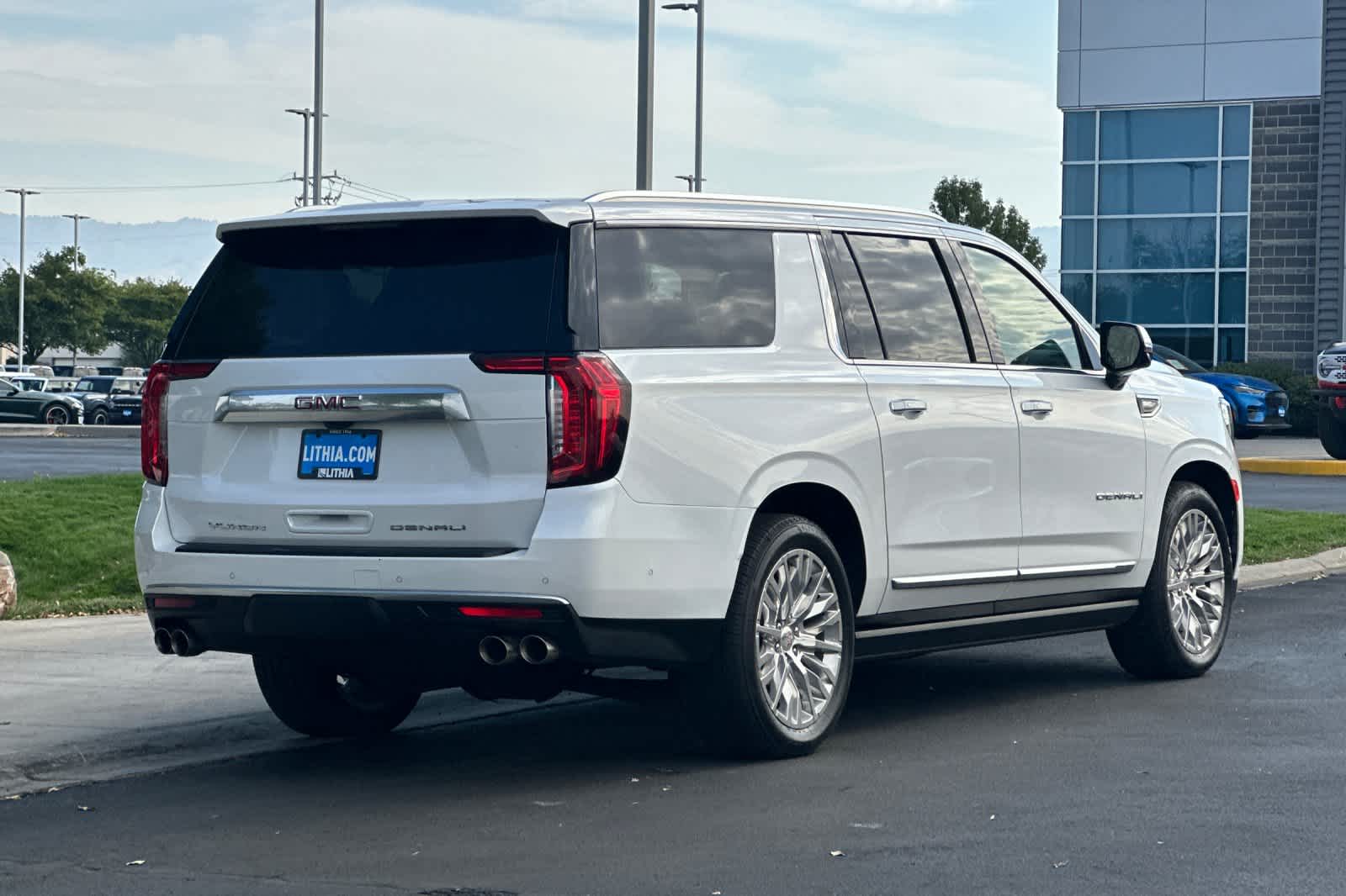 Thumbnail: 2024 GMC Yukon XL - 2