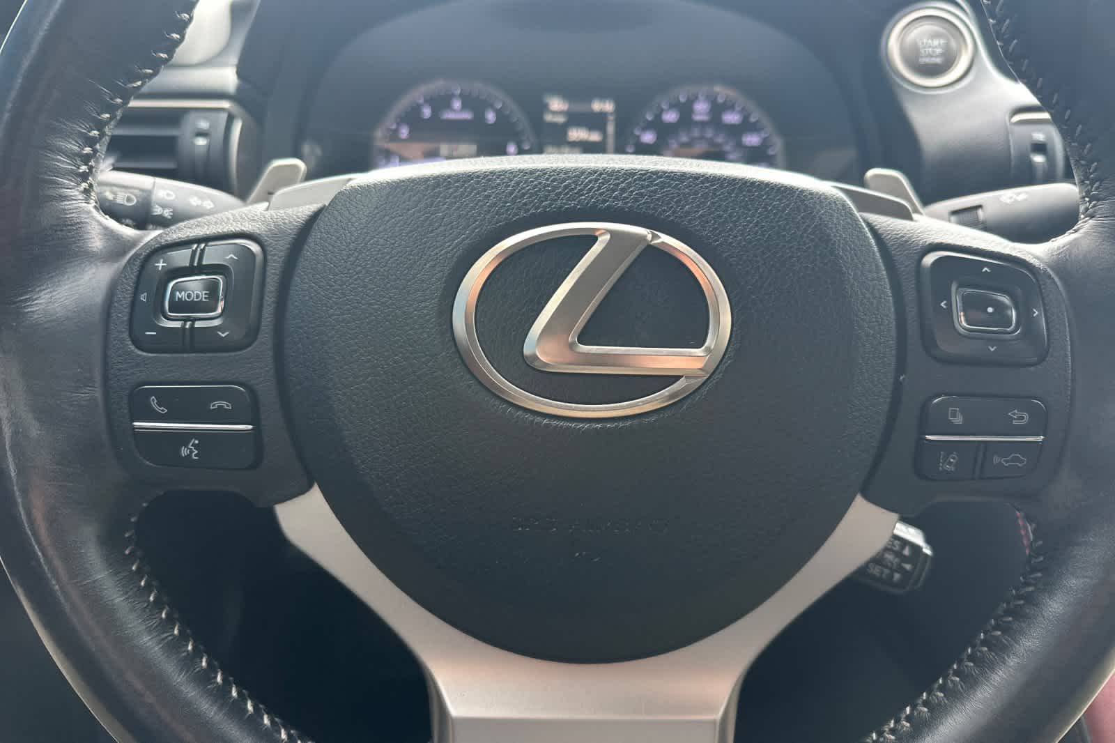 Thumbnail: 2018 Lexus IS - 22
