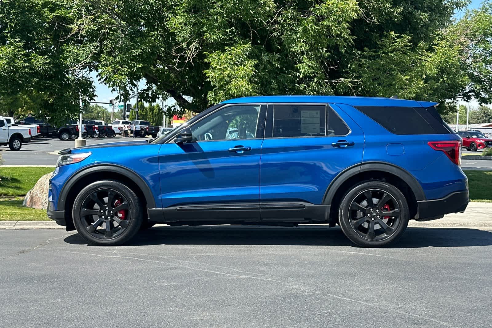 Thumbnail: 2021 Ford Explorer - 4