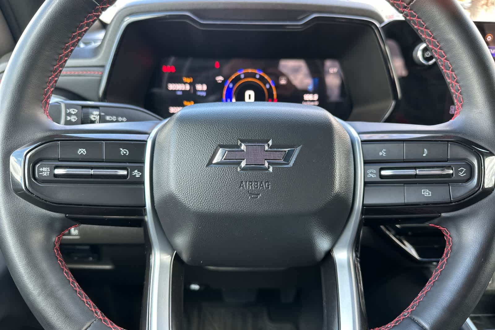 Thumbnail: 2024 Chevrolet Colorado - 22