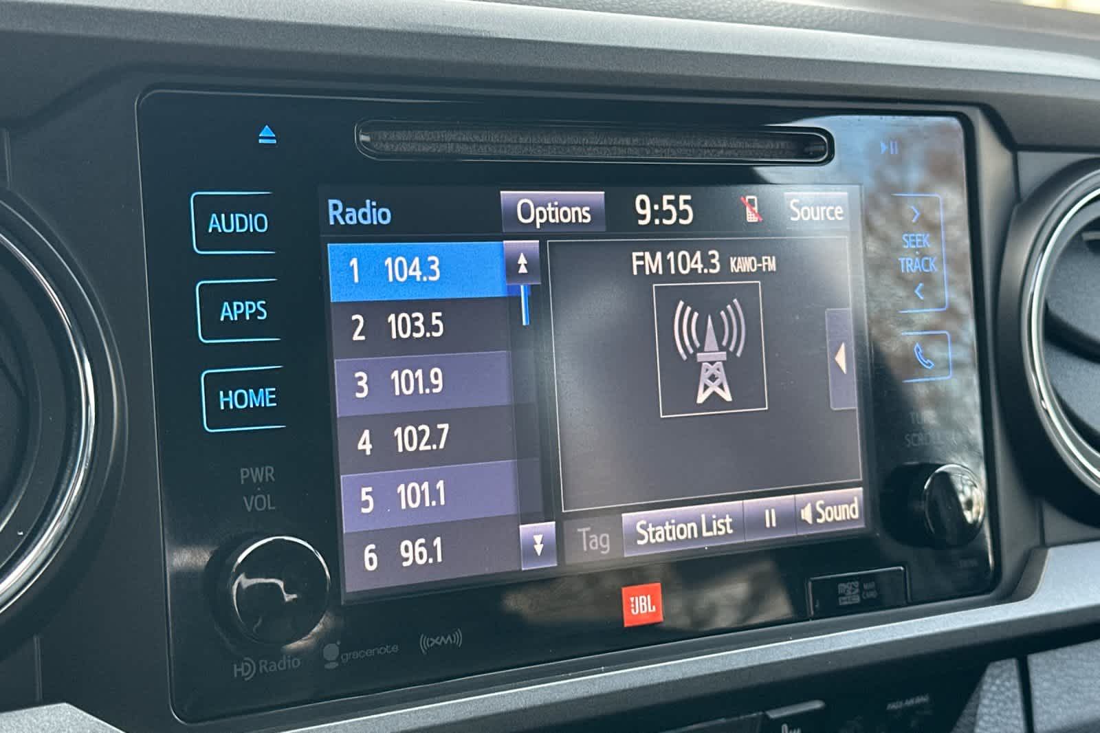 Thumbnail: 2019 Toyota Tacoma - 17