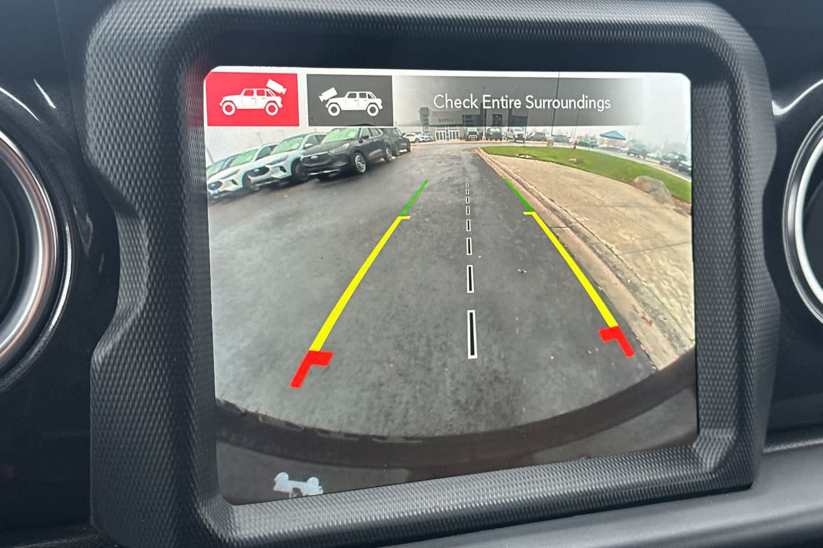 Thumbnail: 2022 Jeep Wrangler - 20