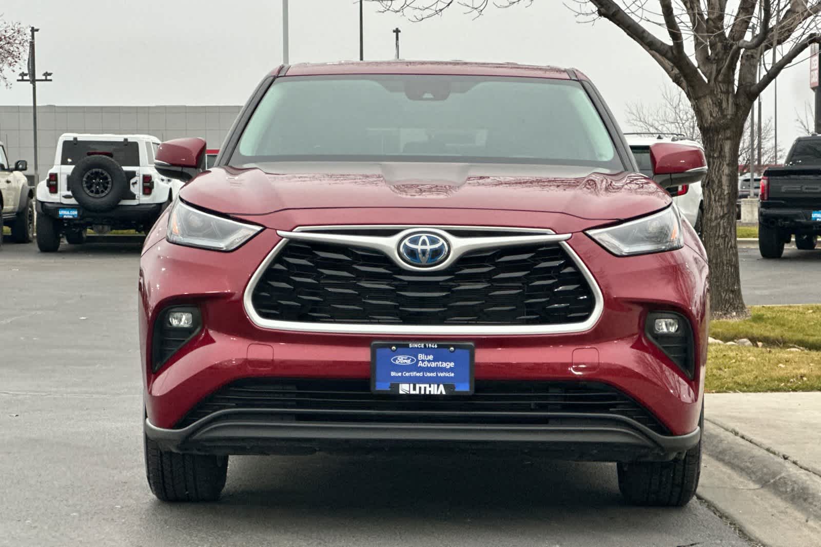 Thumbnail: 2023 Toyota Highlander - 10