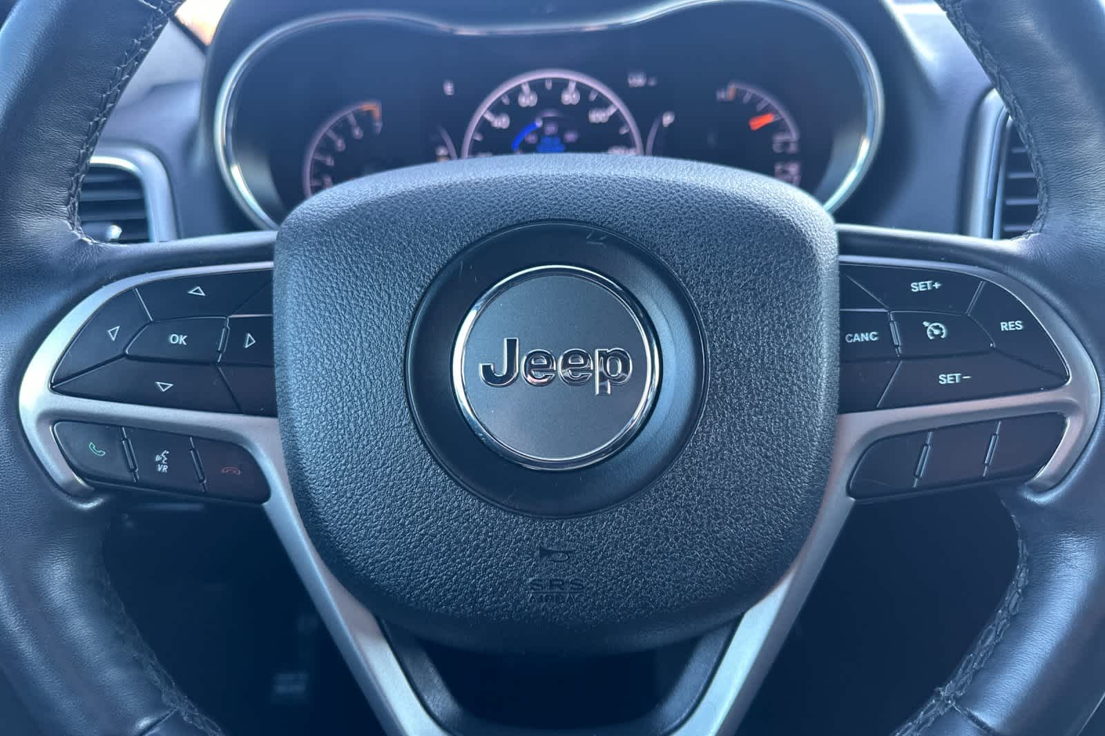 Thumbnail: 2018 Jeep Grand Cherokee - 23