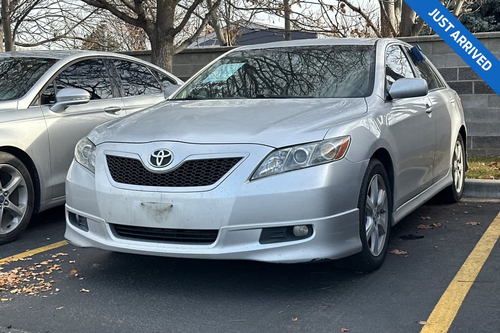 2008 Toyota Camry SE's photo