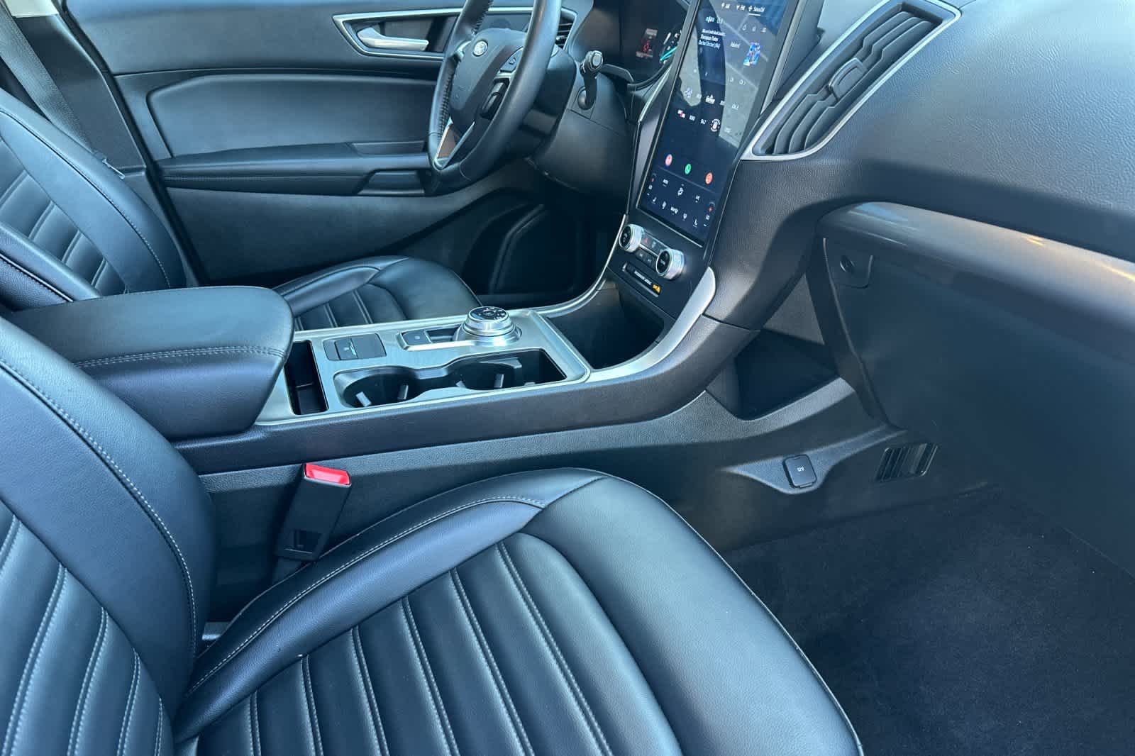 Thumbnail: 2024 Ford Edge - 16