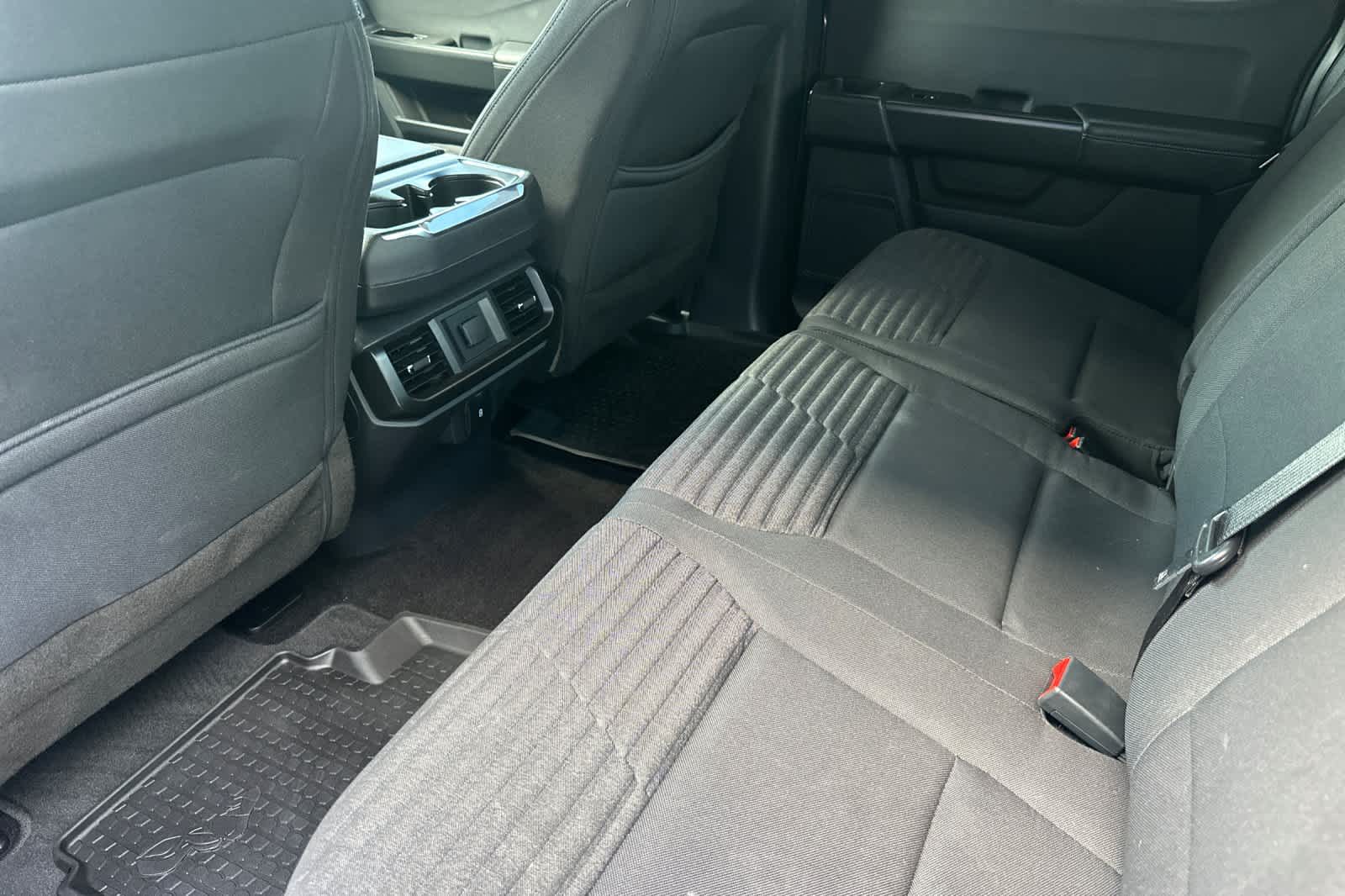 2022 Ford F-150 STX photo 4