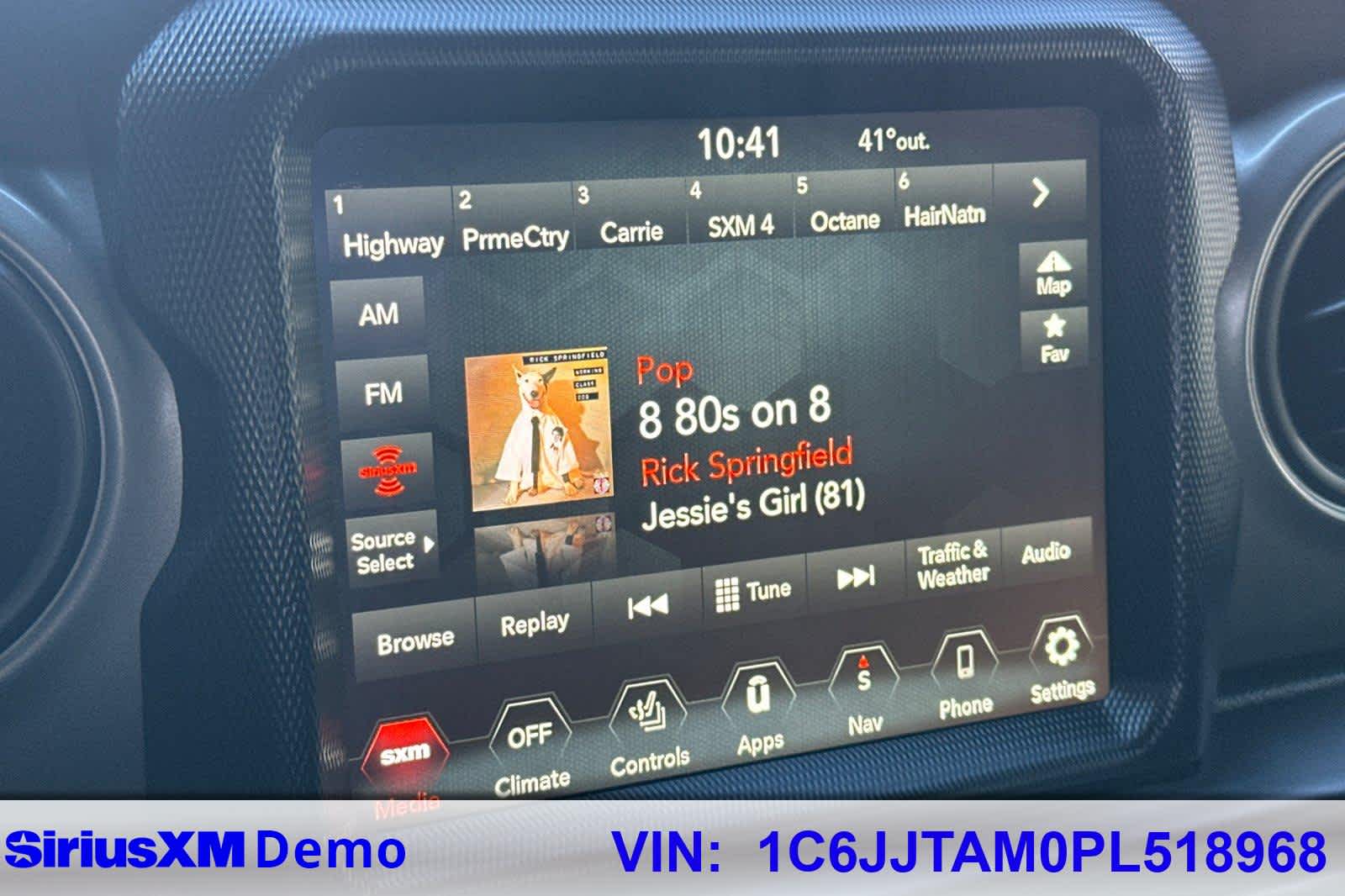 Thumbnail: 2023 Jeep Gladiator - 28