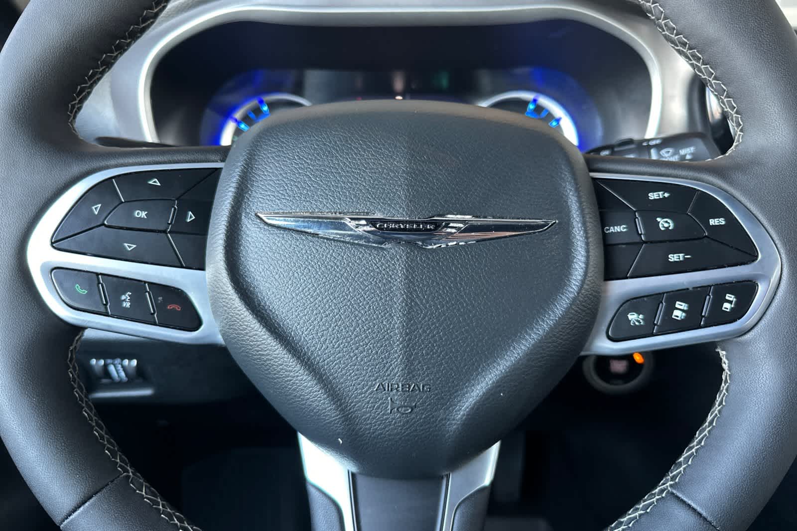 Thumbnail: 2025 Chrysler Pacifica - 26