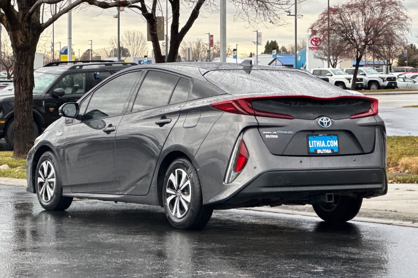 Thumbnail: 2017 Toyota Prius Prime - 6