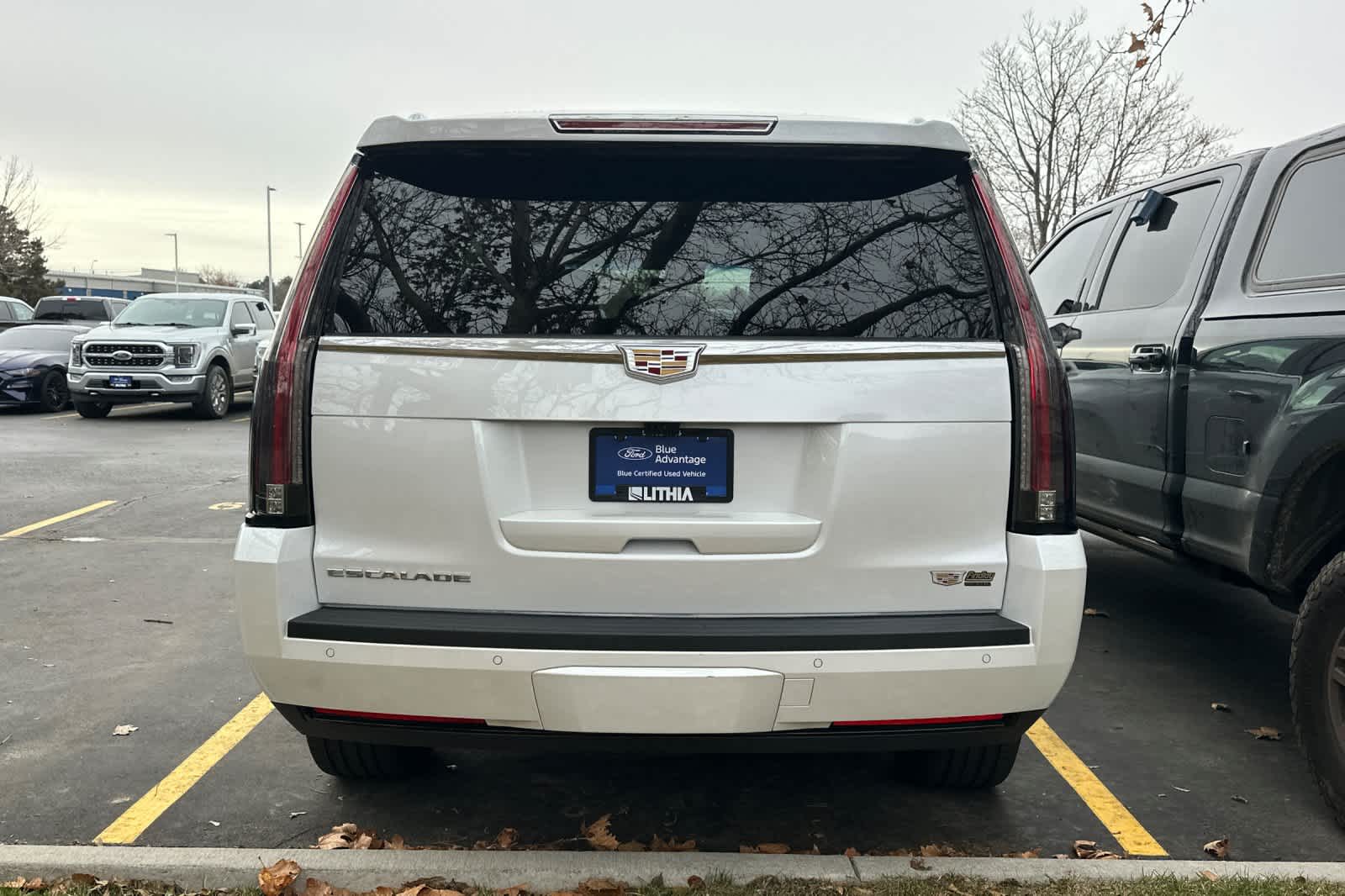 Thumbnail: 2017 Cadillac Escalade - 4