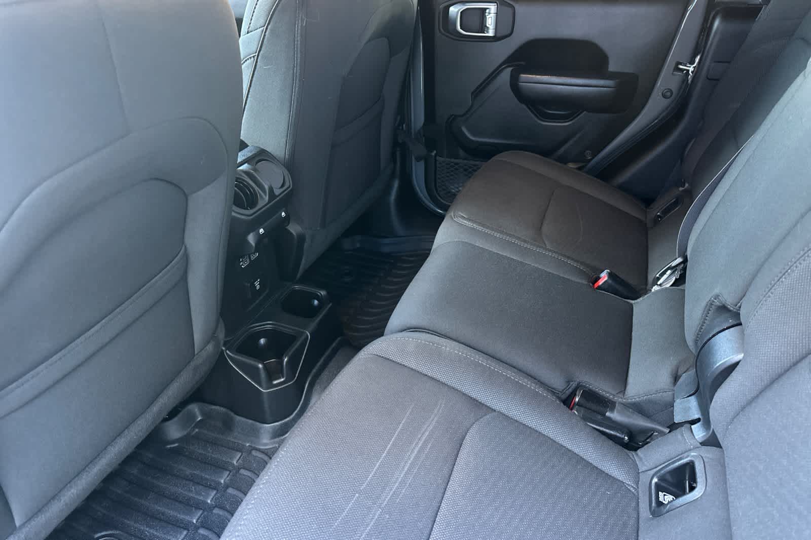 Thumbnail: 2023 Jeep Gladiator - 4