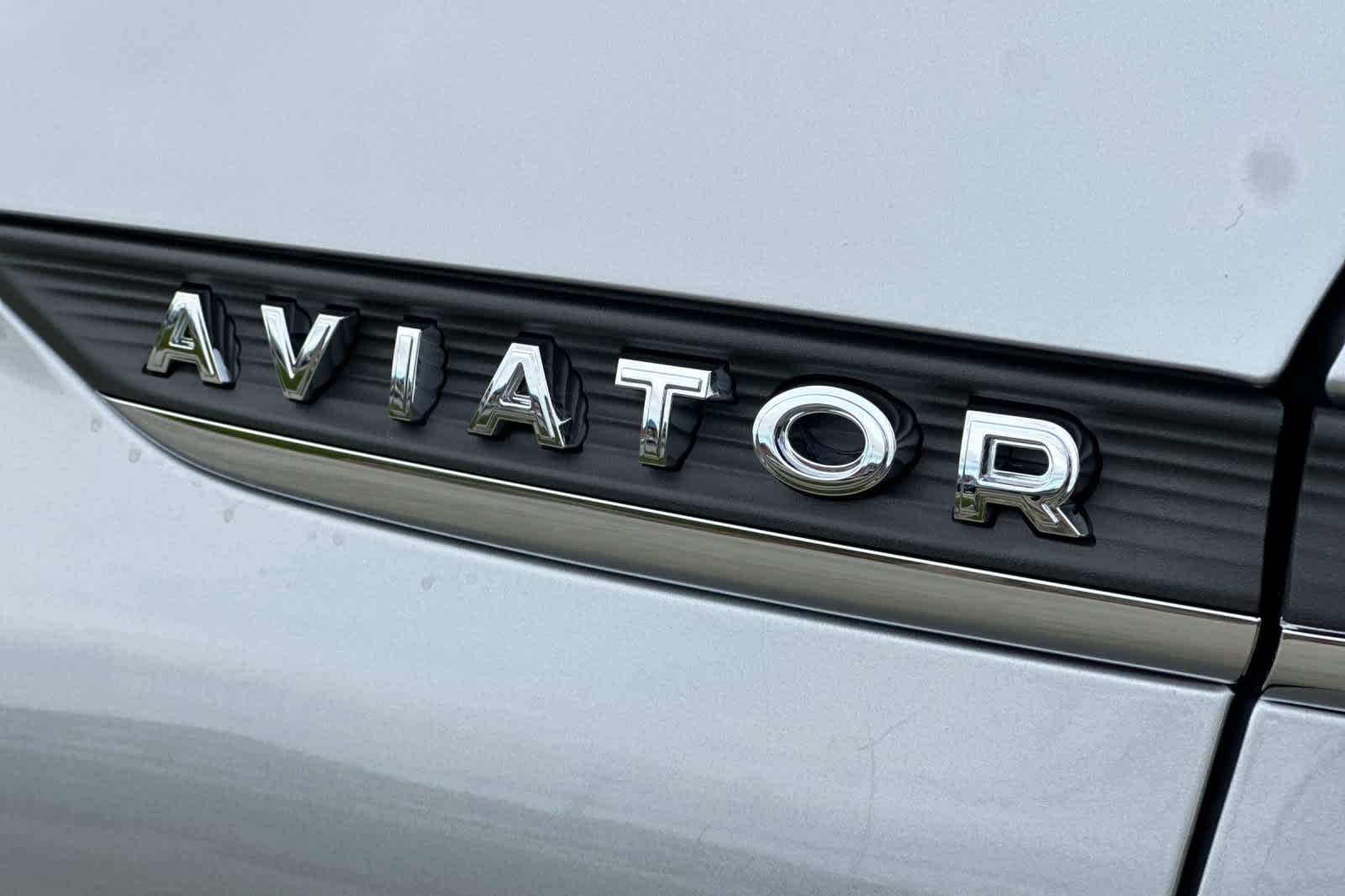 Thumbnail: 2023 Lincoln Aviator - 27