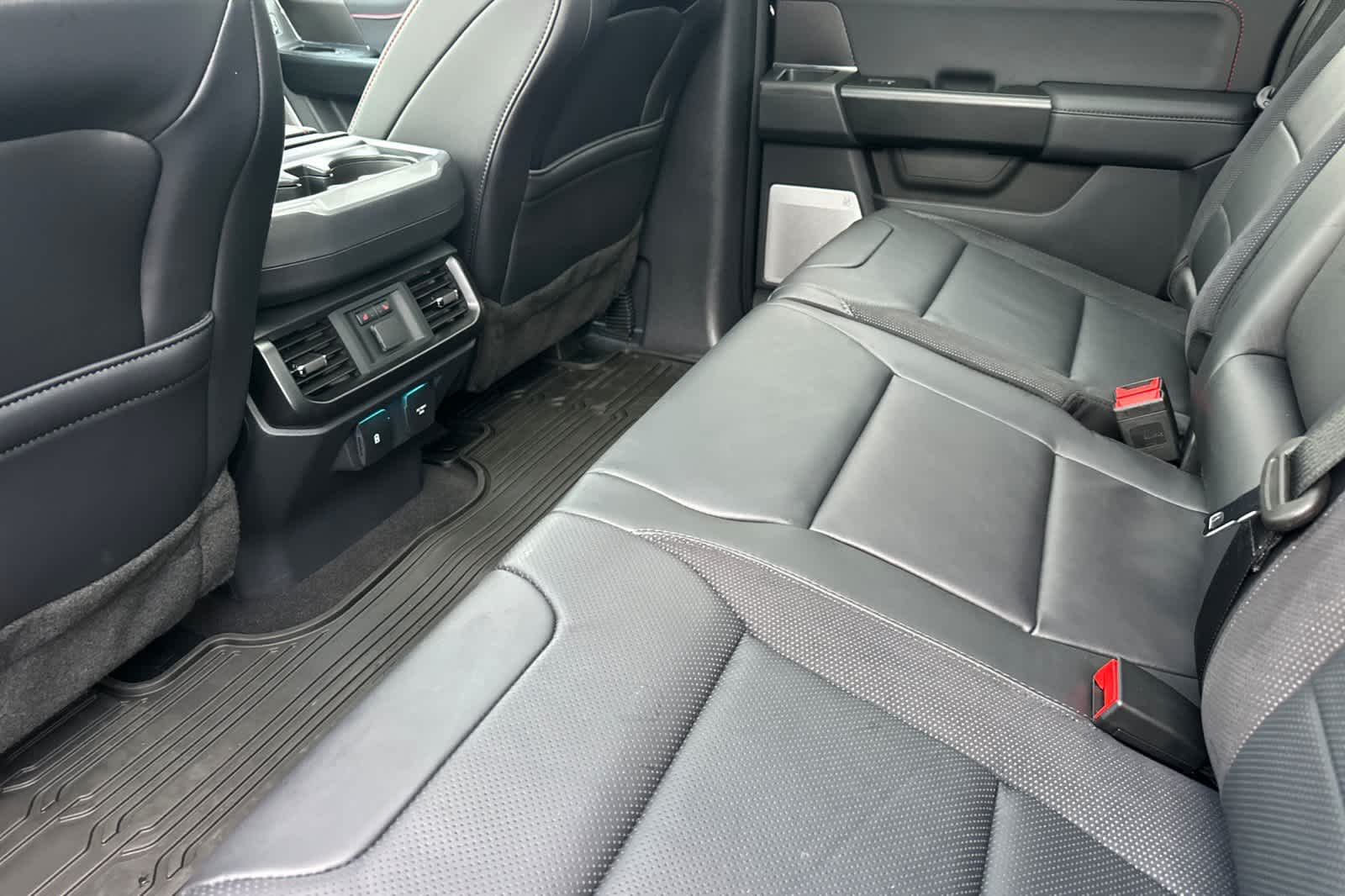 2025 Ford F-150 Raptor photo 4