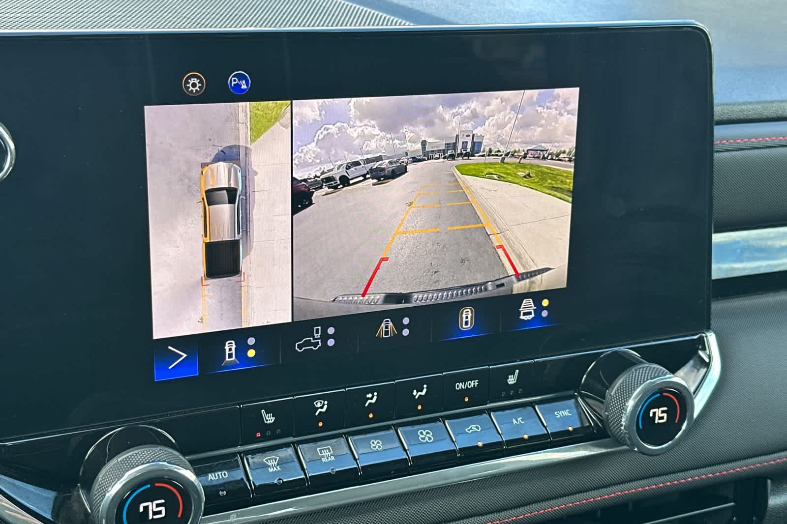 Thumbnail: 2024 Chevrolet Colorado - 18