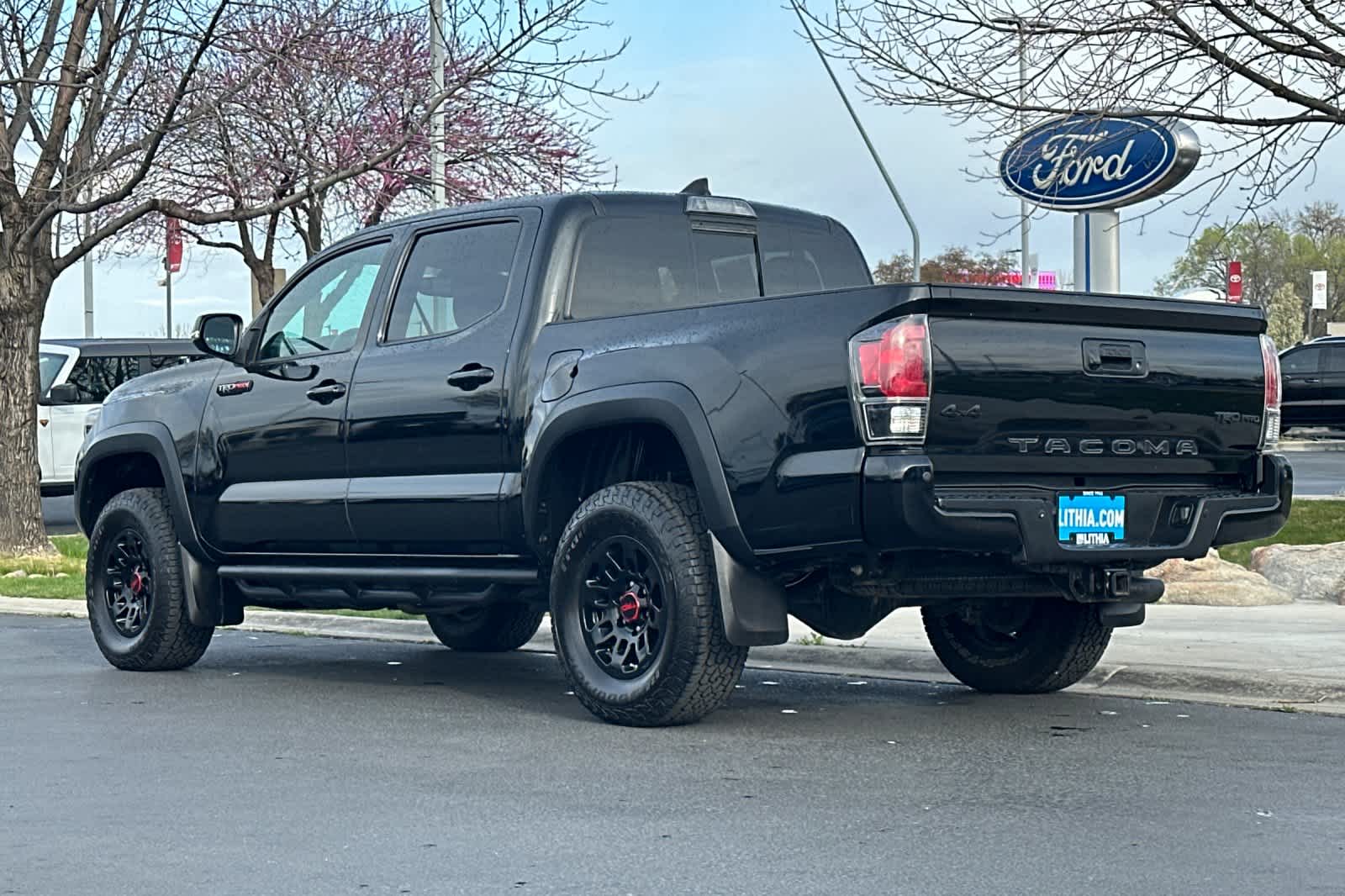 Thumbnail: 2019 Toyota Tacoma - 6