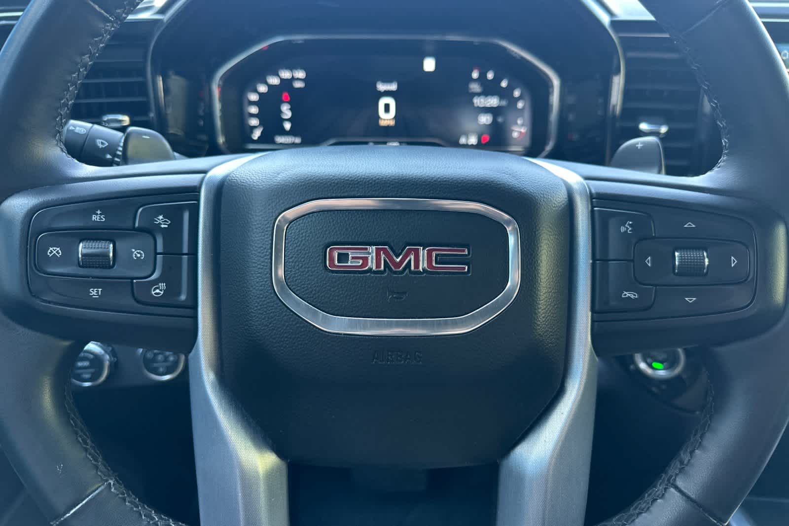 Thumbnail: 2023 GMC Sierra 1500 - 22