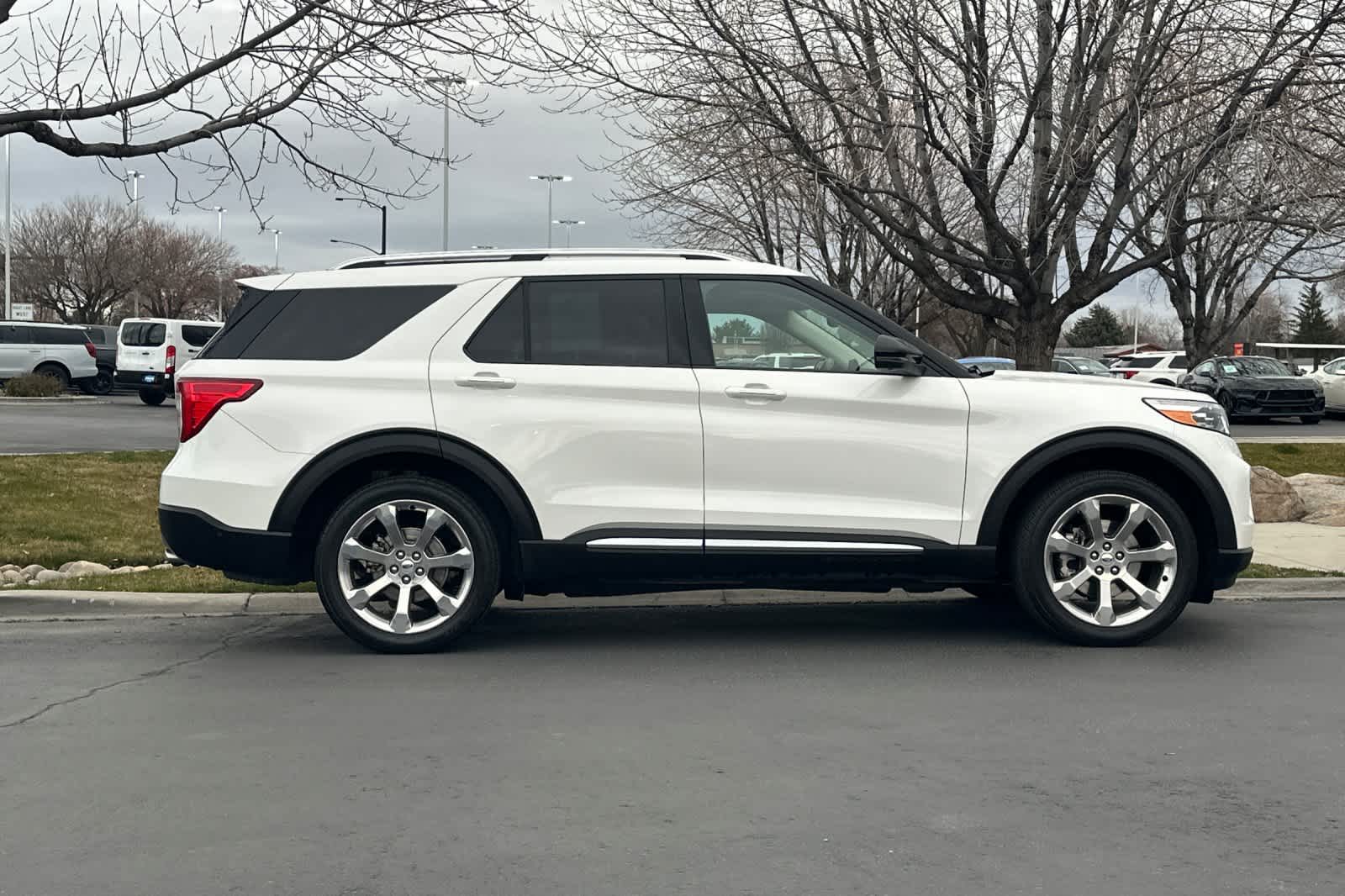 Thumbnail: 2020 Ford Explorer - 8