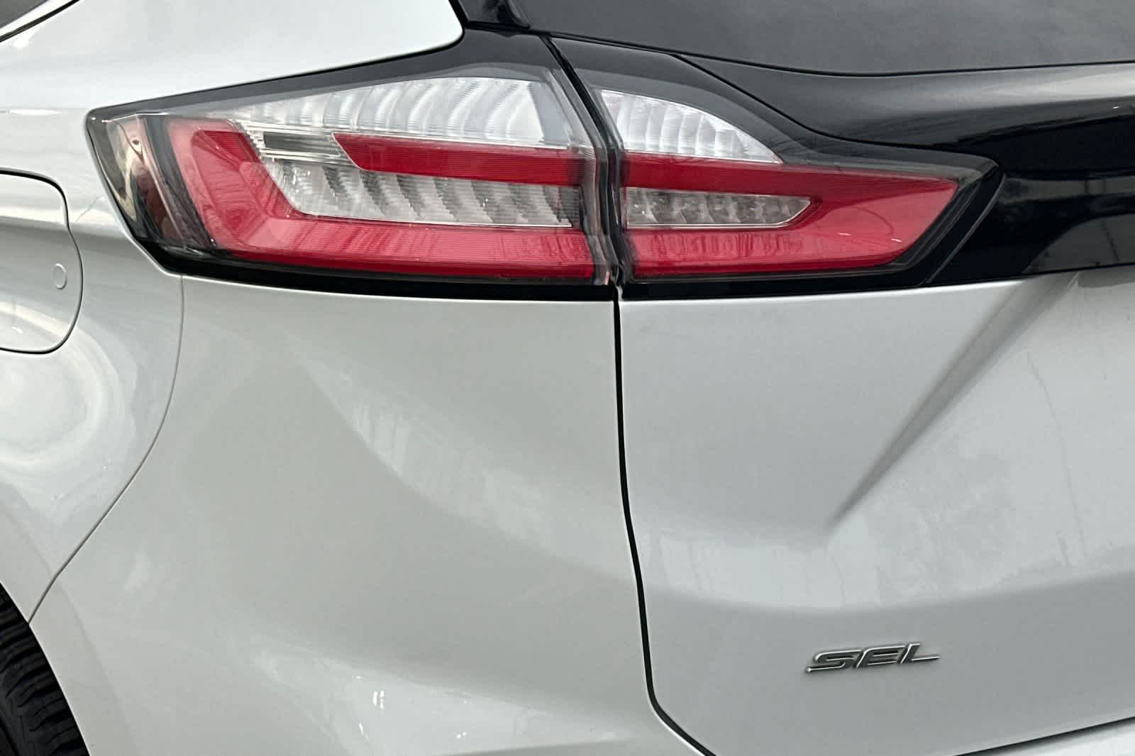 Thumbnail: 2022 Ford Edge - 28