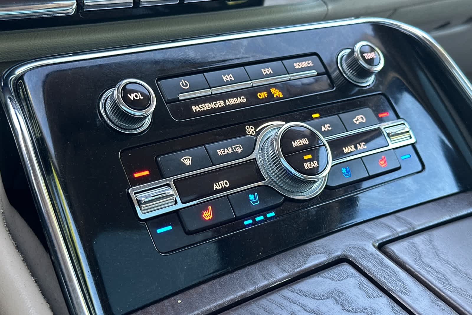 Thumbnail: 2019 Lincoln Navigator - 22