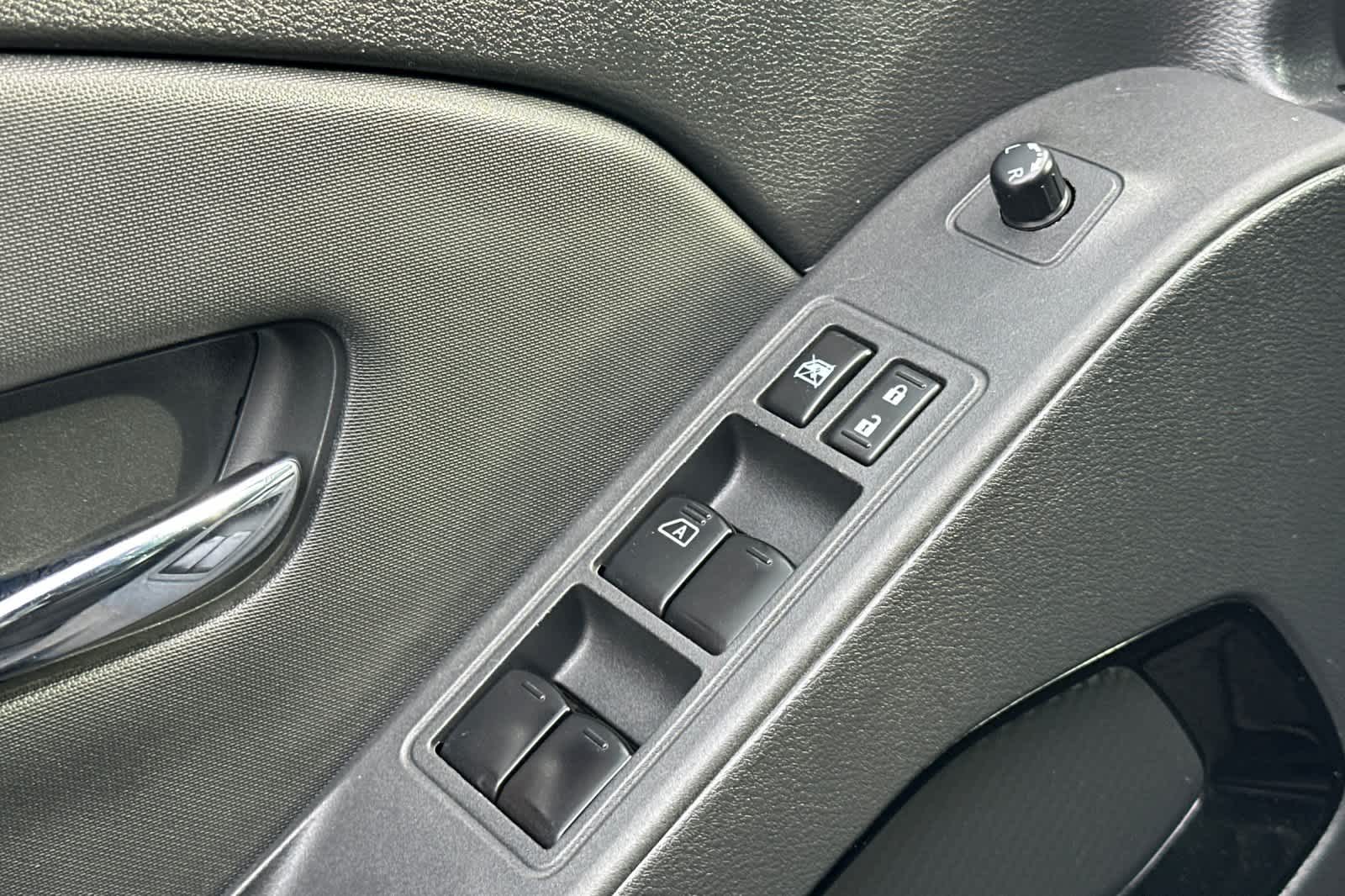 Thumbnail: 2022 Nissan Frontier - 13