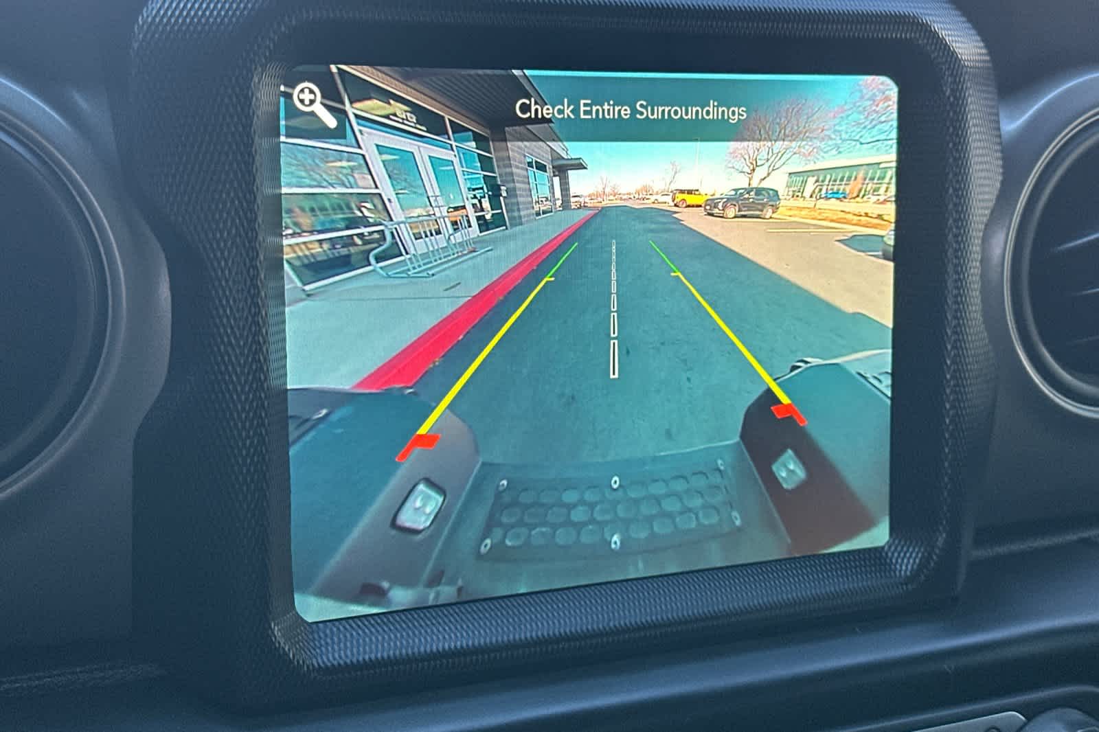 Thumbnail: 2023 Jeep Gladiator - 19