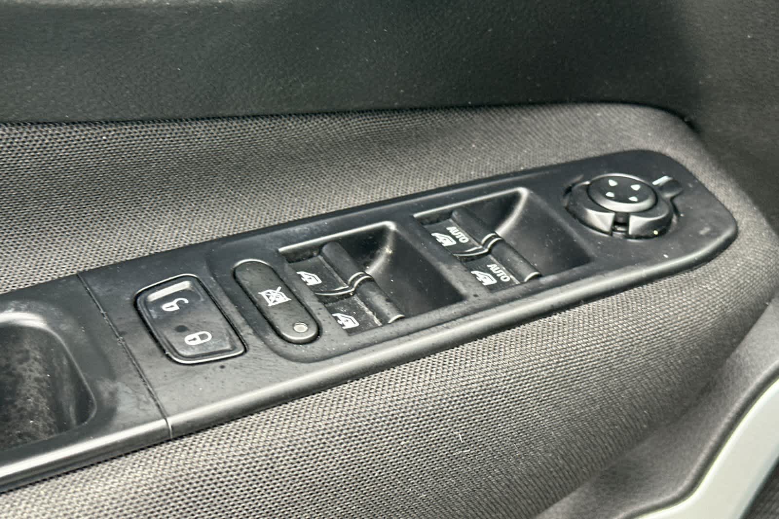 Thumbnail: 2018 Jeep Renegade - 13