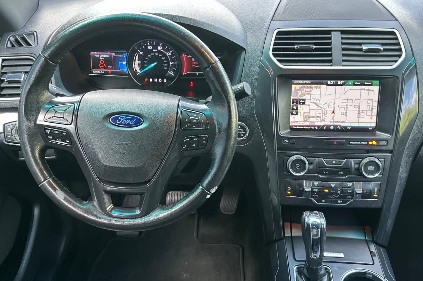 Thumbnail: 2016 Ford Explorer - 14